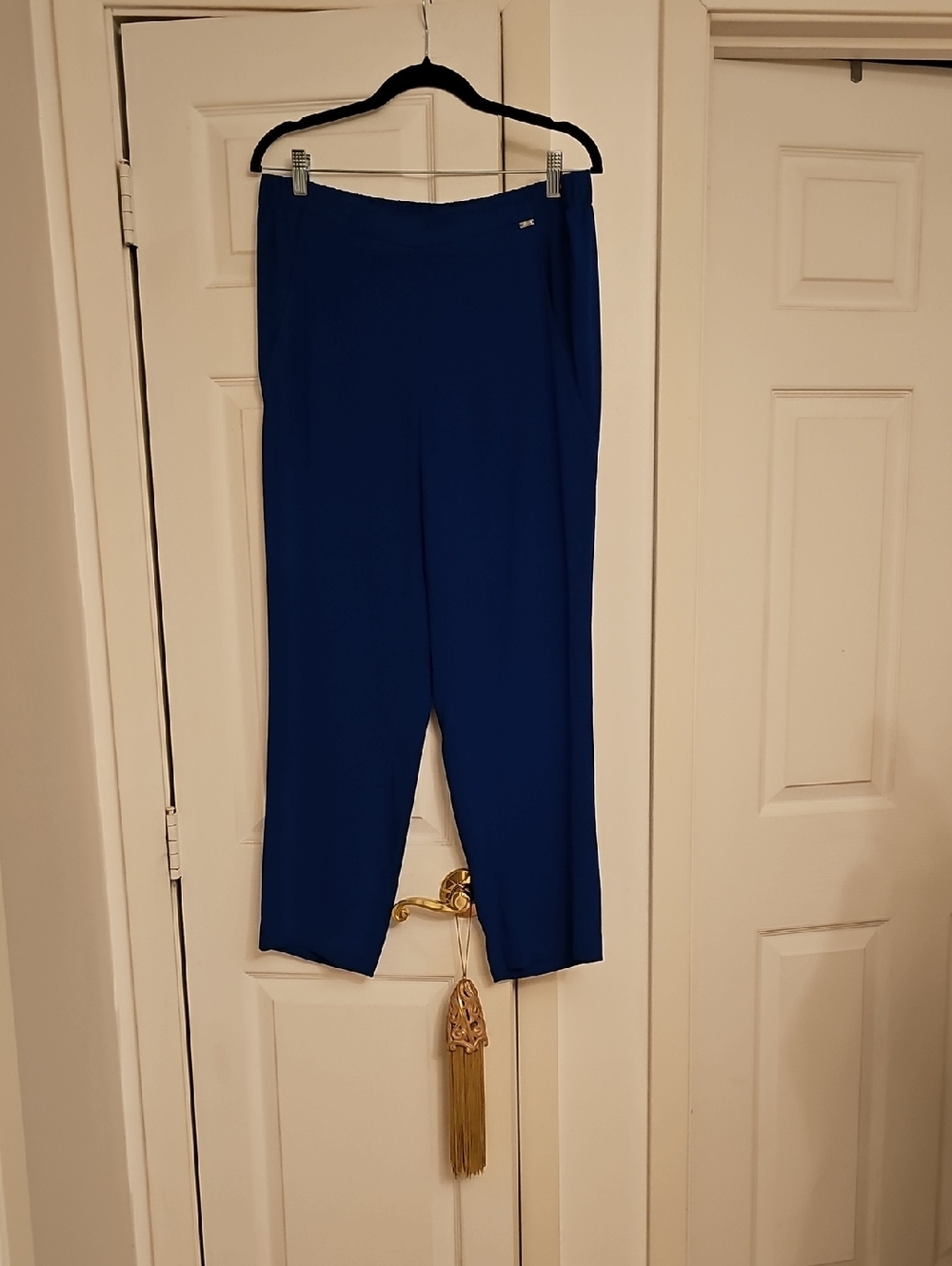 St. John Cobalt Blue Cropped Pull-On Pants